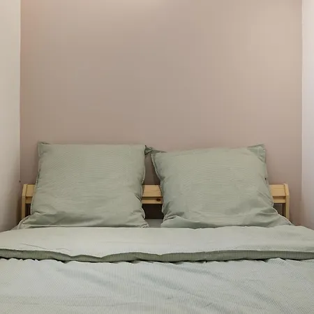 Apartamento Cozy With Terrace In - Center Ruan